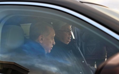 Ердоған Тоқаевқа су жаңа көлік сыйлады