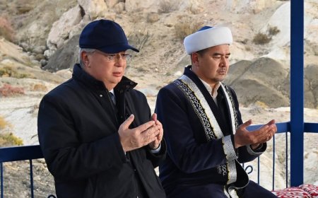 Тоқаев Назарбаевты жерлеу рәсіміне қатыспайды