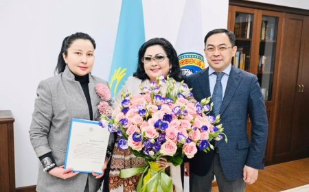 Тоқаев оққа ұшқан оппозиционердің әйелін құттықтады