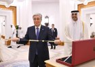 Тоқаевқа Қатар әмірі қылыш сыйлады