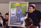 «Сен мені кешірерсің»: Досаев өзіне портрет сыйлаған жігіттен кешірім сұрады