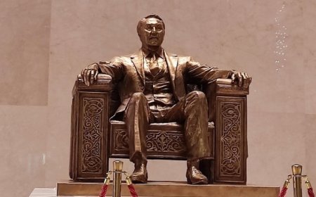Назарбаевтың тағы бір ескерткіші күресінге кетті