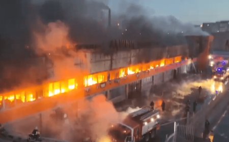 Сауда үйіндегі алапат өрттен Құран тұрған бутиктер ғана аман қалған