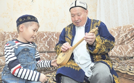 Тұңғыш баланы ата-әжесінің тәрбиесіне берген дұрыс па?