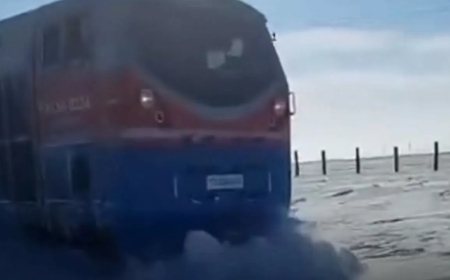 Ақтөбе облысында пойыз қарға батып қалды