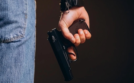 Жол апатынан қаза тапқан жасөспірімнің әкесі жүргізушіні атып кетті