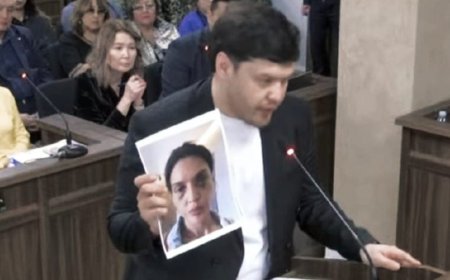 Салтанат Нүкенованың ағасы сотта қарындасының соққыға жығылған фотосын көрсетті