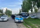 Түркістандағы оқушы қыз зорланған ауылды екі күннен бері арнайы жасақ күзетіп тұр