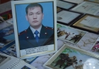 «Соңғы хат жазып, бастығын кінәлаған»: Түркістанда өзіне қол салған полицейдің туыстары жанайқайын жеткізді