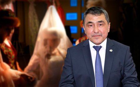 «Той дегенде қу бас домалайды»: Сөгіс алған су ресурстары министрі тасқын кезінде той жасады