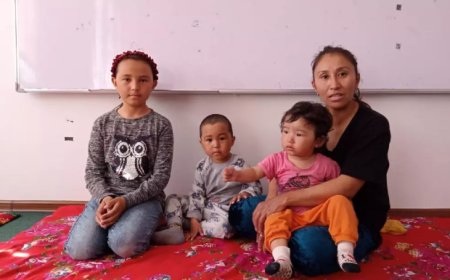 «Аш балаларға өзен суын бердік»: Алты баламен су ортасында қалған ақтөбелік отбасы қалай аман қалғандарын айтты