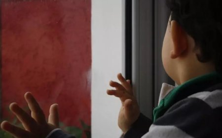 Ақтауда 4 жасар бала терезеден құлап көз жұмды