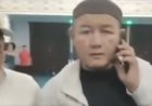Тізелерін бүкпей тұрған: Еліміздегі мешіттердің бірінде тағы да бүлік шықты (ВИДЕО)