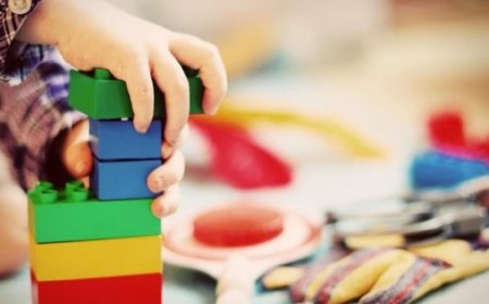 «Тәрбиеші балаларды тұншықтырып, жыныс мүшелерін қысқан»: Балабақшадағы сұмдық жайтқа қатысты деректер айтылды