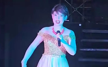 «Өзі ме деп қалдым»: Роза Рымбаеваға пародия жасаған студент жұртты күлкіге қарқ қылды (видео)