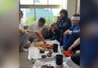 «Бауырым, табақ әкеліп бересің бе?»: Желіде Бекболаттың жерде тамақтанып отырған ВИДЕО-сы тарады