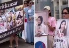 «Жазаға тартылсын!»: Ақтау тұрғындары блогерлердің суретін көтеріп көшеге шықты