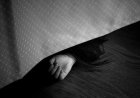 Алматы саябағында қайтыс болған әйел өз баласын тұншықтырып өлтірген