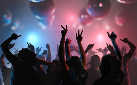 Үкімет түнгі клубтардың жұмыс уақытын шектейтін құжат әзірлеп жатыр