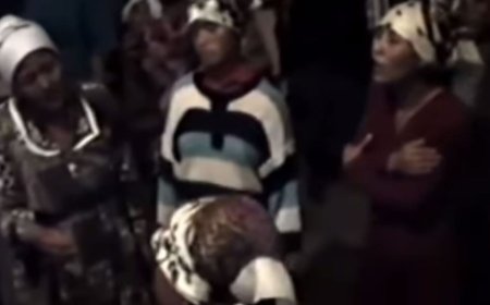 Балаларына мысықтың етін берген емші науқастарды «Аппақ гүлдер» әнімен «емдеген» (ВИДЕО)