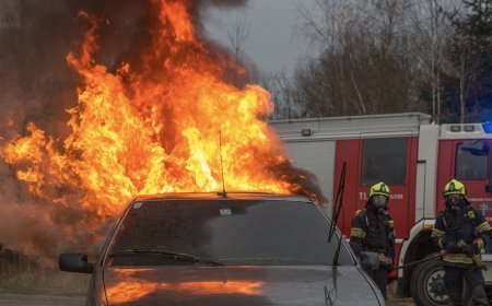 Батыс Қазақстанда үш адам көлікте тірідей жанып кетті