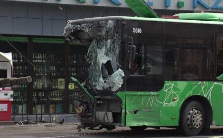 Алматыда автобуспен соқтығысқан көліктің жүргізушісі «5:32» сериалының продюсері болып шықты