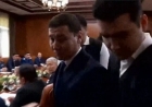 Шымкентте жиналыс үстінде антикор ұстап әкеткен шенеуніктің ісі сотқа жолданды