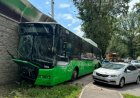 «Әйнек сынықтары жаңбырша төгілді»: Алматыда тағы да автобус апаты болды