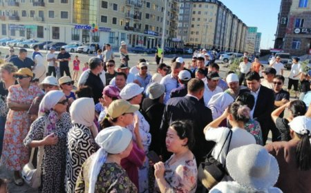 Ішерге су таппай отырған ақталықтар жолды жауып тастады