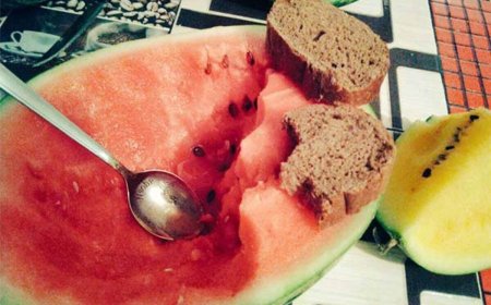 Қарбызға нан қосып жеу зиян ба? – ғалым пікірі