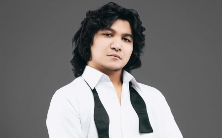 «Күйеулері хиджаб кимегені үшін әйелдерін өлтіріп жатыр»: Ұланғасыр Қами әйеліне хиджаб киюді міндеттейтінін айтты (ВИДЕО)