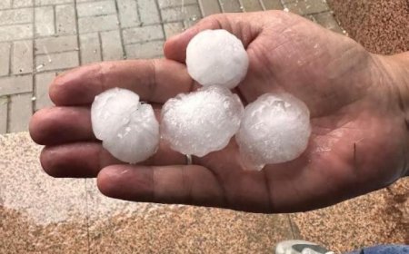 Тоқтаусыз екі күн жауған жаңбыр Астана көшелерін көлге айналдырды