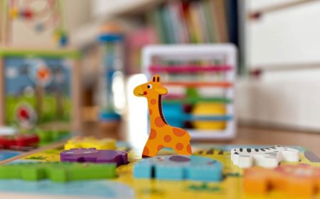 «Жексұрын, албасты»: әлеуметтік желіде қарағандылық тәрбиешінің балаларды балағаттаған видеосы тарады (ВИДЕО)