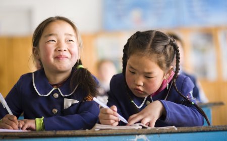 Моңғолия мектептерінде орыс тілінің орнына ағылшын тілі оқытылатын болды