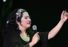 «Неге ішпеуі керек? Мақпал ханым, іше түсіңіз…»: Журналист Мақпал Жүнісоваға қолдау көрсетті