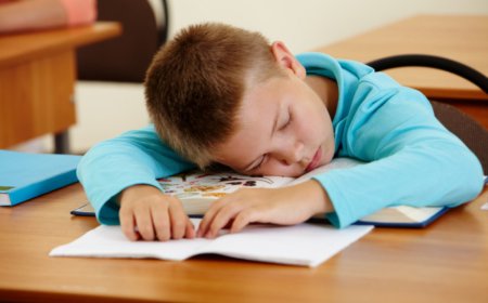 Баланы неге алты жасқа толмай мектепке беруге болмайды? Психолог кеңес берді