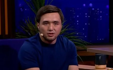 «Анамның бір табақ ұн үшін біреудің үйін тазалаған кезін көріп өстім» – Елдос Сметов (ВИДЕО)