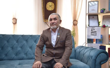 «Абай шығармаларын қазақ тілінде жазбаған» - абайтанушы ғалым