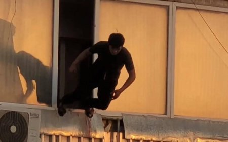 «Мен бұл қылмысты жасаған жоқпын»: Ақтау тұрғыны өзіне пышақ сұғып, 4-қабаттан секіріп кетті