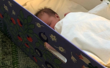 Солтүстік Қазақстанда әйел гаражда босанып, сәбиін қорапқа тастап кеткен