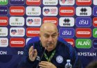 «Французша сөйлеп отырсың ба»: ҚФФ бас бапкерге қатысты даулы мәселеге жауап берді