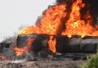 Бензин тасымалдайтын көлік жарылып, 140 адам көз жұмды