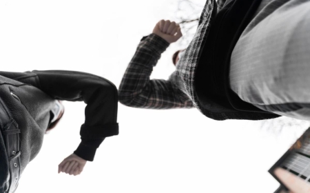 Екібастұзда екі студентті аяусыз соққыға жығып кеткен: Жігіттер ес-түссіз күйде табылды