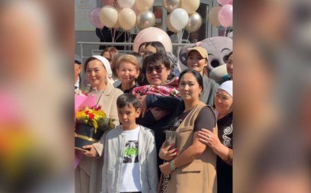 Мейрамбек Бесбаев қызын перзентханадан дүркіретіп тұрып шығарып алды (ВИДЕО)