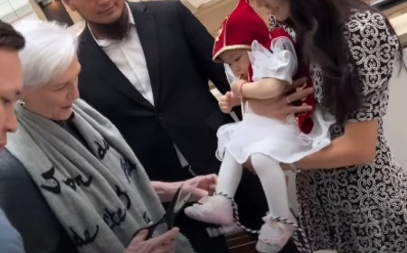 Илон Масктың анасы қазақ баласының тұсауын кесті