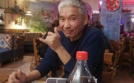 «Далада жатқан ит емес, адам ғой»: Ақтөбеде полицейлер қала тұрғынын жақындарына айтпай, үйсіздер зиратына апарып көміп тастаған