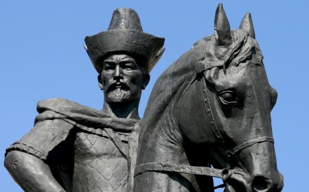 Астанадағы Кенесары ханның ескерткіші бұзылатын болды