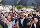 Жители затопленных районов забросали грязью короля Испании