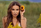 «11 жасымда намаз, құран оқыдым»: Әнші Луина балалық шағындағы ешкім естімеген естілігімен бөлісті