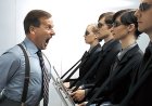 2025 жылдан бастап қызметкерлер бастықтары туралы жағымсыз пікір қалдыра алады
